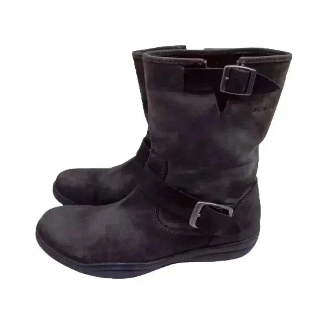 Columbia olive green suede unlined booties
